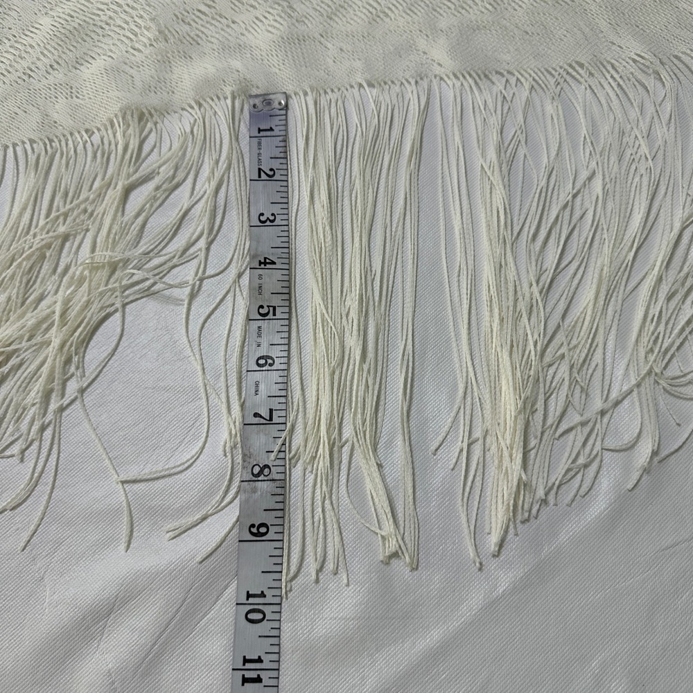 VTG White Floral Lace Triangle Shawl Fringe Wrap Boho Bridal Victorian Romantic - Picture 7 of 11